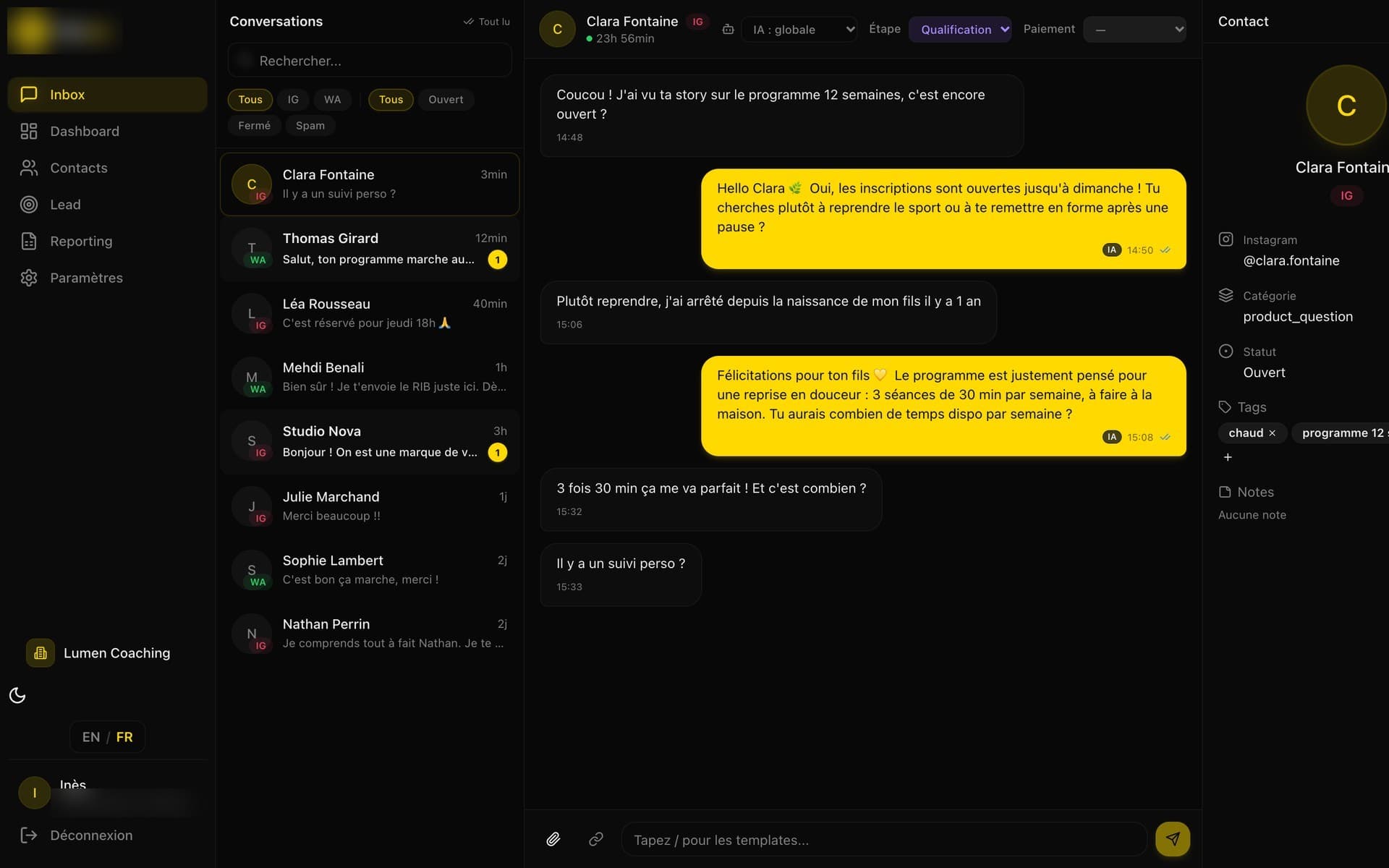 Boîte de réception de la messagerie : la liste des conversations Instagram et WhatsApp et une conversation ouverte